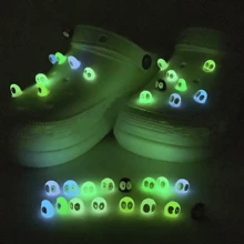 16入組夜燈萬聖節樹脂配件,可愛卡通眼球設計鞋花,適用於空洞鞋子,可拆卸