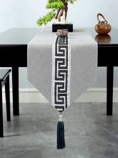 علم طاولة واحدة مع نمط هندسي صيني جديد، منديل طاولة شاي مقاوم للماء لطاولة شاي فاخرة خفيفة ومنديل طاولة طويل