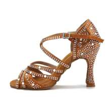 زوج من أحذية الرقص اللاتينية الحريرية المرصعة بالراين ستون والخرز الاصطناعي ، كعب عالي مريح للشا شا ، ضرورة لرقص اليوغا والحفلات الاجتماعية