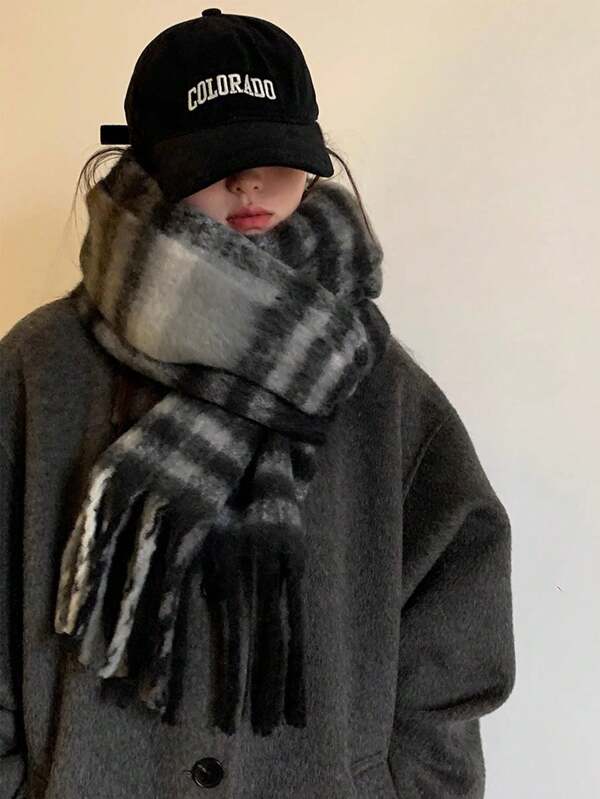 1pc Women's Polyester Double-color Striped Plush Braided Scarf, Daily Use