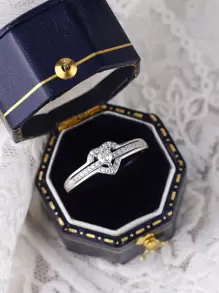 Bague forme de cœur en platine plaqué argent sterling 925, bague de conception de cœur creux, bague de luxe à la mode simulée en moissanite et zircone, cadeau de la Saint-Valentin, boîte-cadeau aléatoire