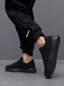 (Run Small 1 Size) Men's Front Lace-Up Fashionable Versatile Casual Shoes, Classic All-Black Comfortable Sneakers, Minimalist Solid Color Running Shoes - Black - View 11