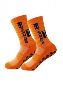 4對男士隨機字母印花防滑矽膠足球運動襪