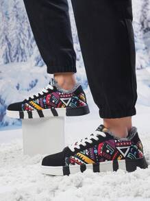 男士塗鴉設計滑板鞋，最新秋冬系列，加厚舒適，男女皆宜，適合情侶穿梭派對或休閒活動