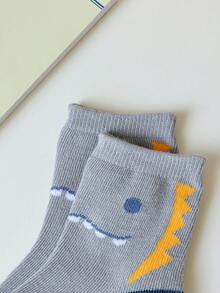 5雙兒童襪子,時尚休閒中筒襪適合春秋季休閒、運動和日常穿著,透氣耐用