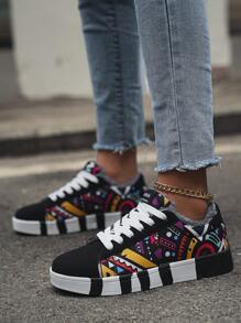 男士塗鴉設計滑板鞋，最新秋冬系列，加厚舒適，男女皆宜，適合情侶穿梭派對或休閒活動