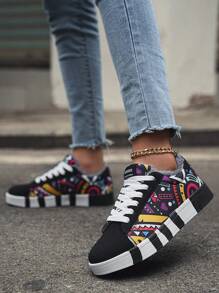 男士塗鴉設計滑板鞋，最新秋冬系列，加厚舒適，男女皆宜，適合情侶穿梭派對或休閒活動