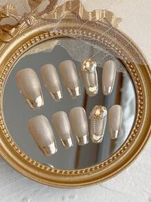 10 件純手工方形假指甲,手繪金色法式尖頭和引人注目的設計,適合聖誕節、派對、生日和日常佩戴。改變你的生活,變得時尚。