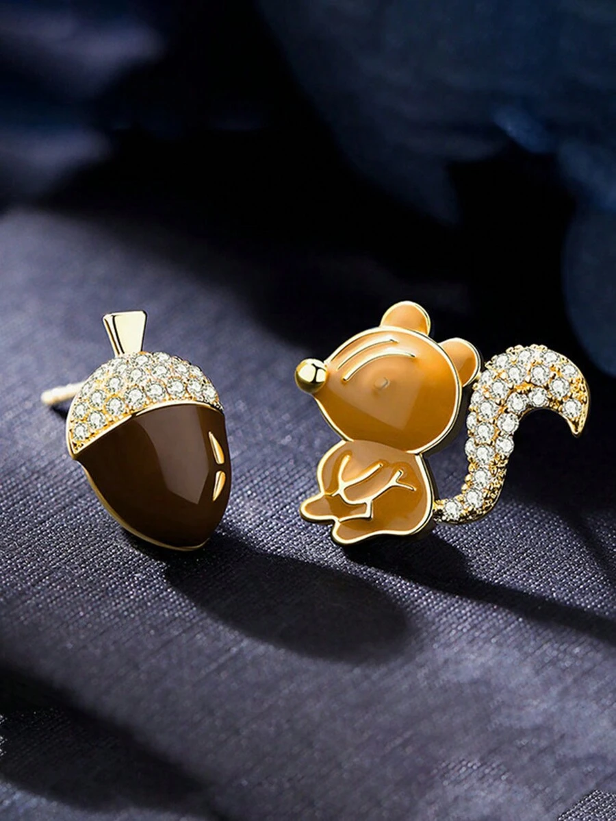 rundraw 2pcs Cute Animal Metal Fashion Squirrel Food Pinecone Stud Earrings For Women Daily Wear