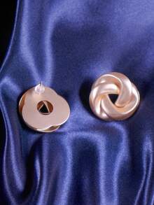 1pair European And American Punk Style Fashionable Twisted Hoop Earrings, Suitable For Daily Wear And Work - Gold - View 4