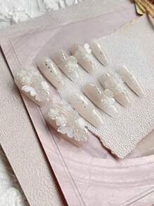 极简主义性感风格新娘美甲 - 10 件长法式假指甲，带 3d 蝴蝶、山茶花、仿珍珠和水钻设计，适合派对、婚礼、日常佩戴 - 白色 - 查看 3