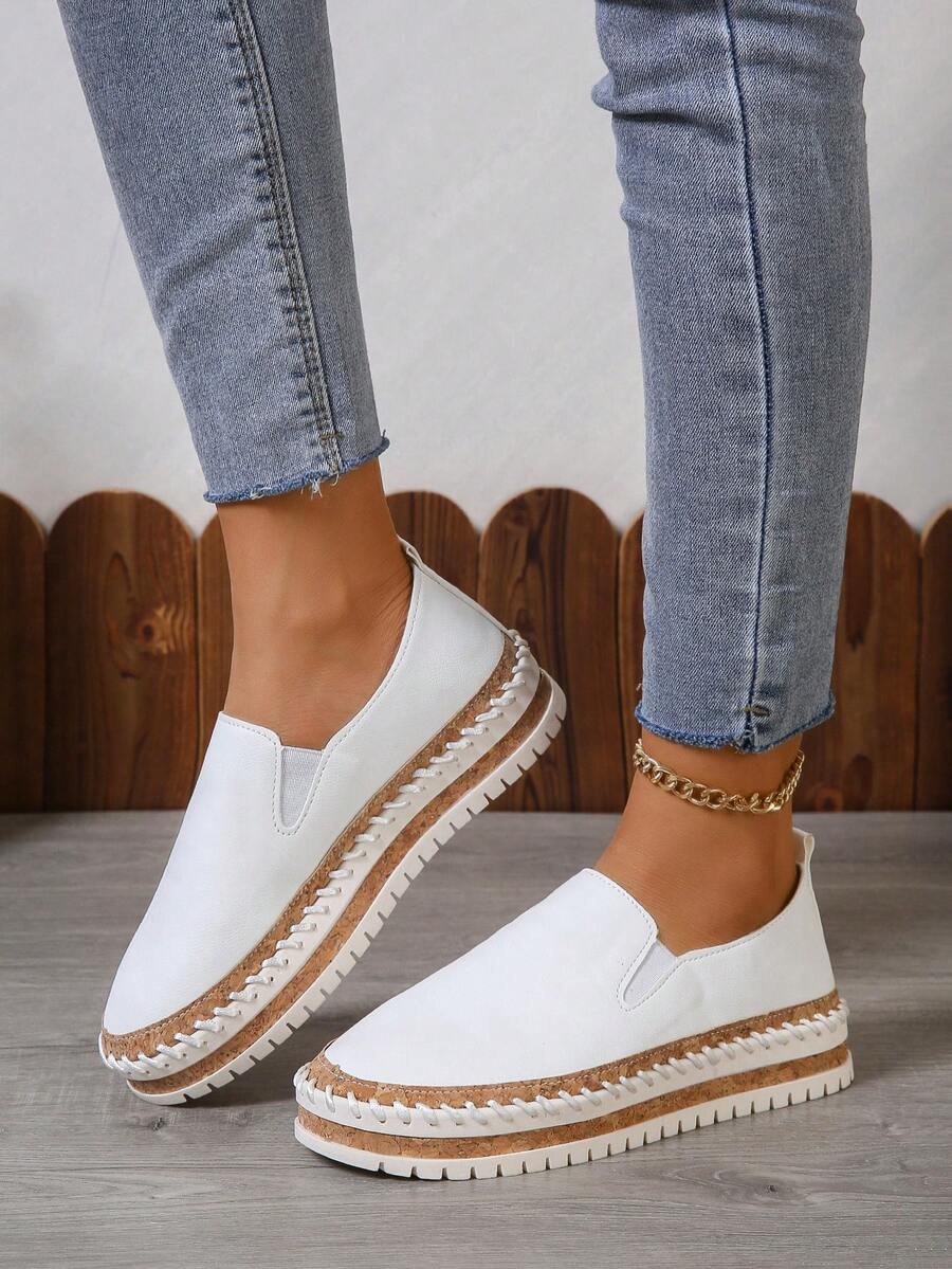 2023新款舒適白色女士便鞋,厚底仿古木紋貼面,鞋底縫線穿插而成 - 白色 - 查看 1