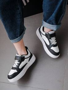 孩子們的低胸運動滑板鞋,時尚休閒透氣防滑輕便全部季節鞋,彩色