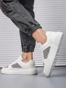 Chaussures décontractées blanches pour femmes, nouvelles baskets polyvalentes pour automne/hiver, chaussures basses blanches pour étudiants, chaussures de sport à semelle souple, chaussures de couleur argentée Galerist