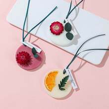 芳香蠟塊,適用於衣櫥,臥室和浴室的清新香氣,帶有乾花。提供的香氣有快樂栀子花、琥珀木以及雨季橙味