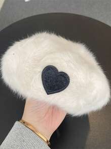 1頂女式時尚貝雷帽,心形裝飾與毛絨襯裡保暖且帶有可愛風格 - 白色 - 查看 4
