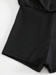 印花拉链前连体泳衣连衣裙，腰部有型，修身上衣，适合夏季海滩度假