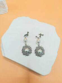 1pair Faux Pearl & Small Flower Design Women's Ear Clip Suitable For Party & Date - Multicolor - View 4