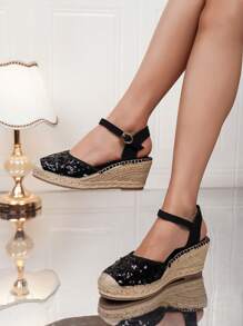 2025 Frühling/Herbst Damen elegante Halloween Schuhe, modische minimalistische lässige bequeme Plateau-Geschlossene Zehenfischer-Schuhe mit gewebter Seilsohle, Pailletten-Verzierung, geeignet für Dates, Partys und Spaziergänge, schwarze Keilsandalen