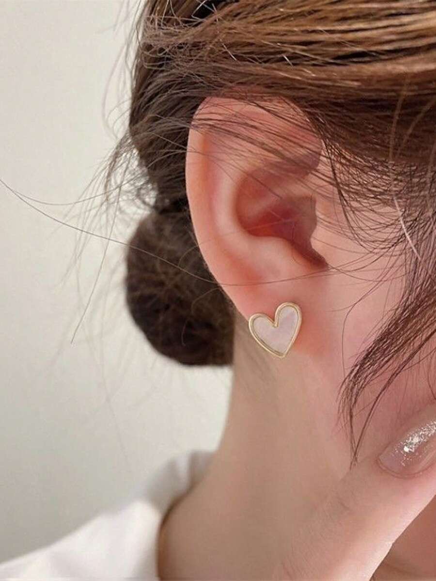 1pair Small Heart Shaped Stud Earrings - White - View 1