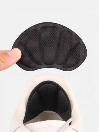 防滑和防磨腳跟貼,適用於運動鞋、高跟鞋、樂福鞋、皮鞋等,可用於調整半號碼。