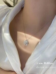 1pc 18K Gold Plated Stainless Steel Reversible Four-Leaf Flower Necklace, Suitable For Women's Daily Wear Or Formal Occasions - Yellow Gold - View 4