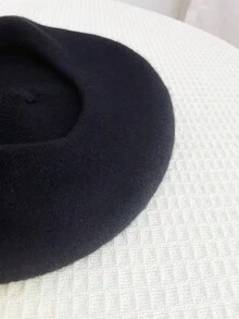 1頂英國風格復古貝雷帽,適用於秋冬季節,是畫家風格的女士蓓蕾帽,適用於休閒時尚或顯小臉