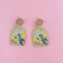 木質耳針,帶有亞克力印花設計 - 印花木頭耳環 - 查看 2