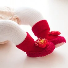 婴幼儿软底运动鞋 手工制作 加厚毛绒 防滑防踢 红色 圣诞节 新年 冬季