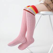 1雙彩虹大腿高可麗龍絨長襪,厚實保暖的膝上長襪,為冬季增添色彩