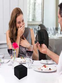 奢华LED戒指首饰盒，适用于求婚、婚礼、订婚、圣诞节等场合……带灯LED戒指首饰礼盒，男女皆宜，尤其适合女孩。盒子尺寸 - 黑色 - 查看 9