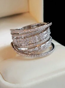 女士优雅方晶锆石装饰戒指