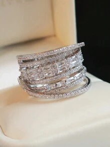 女士优雅方晶锆石装饰戒指