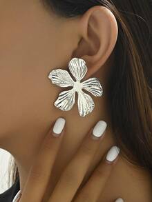 1對時尚金屬幾何花卉耳釘耳環 - 銀色 - 查看 2