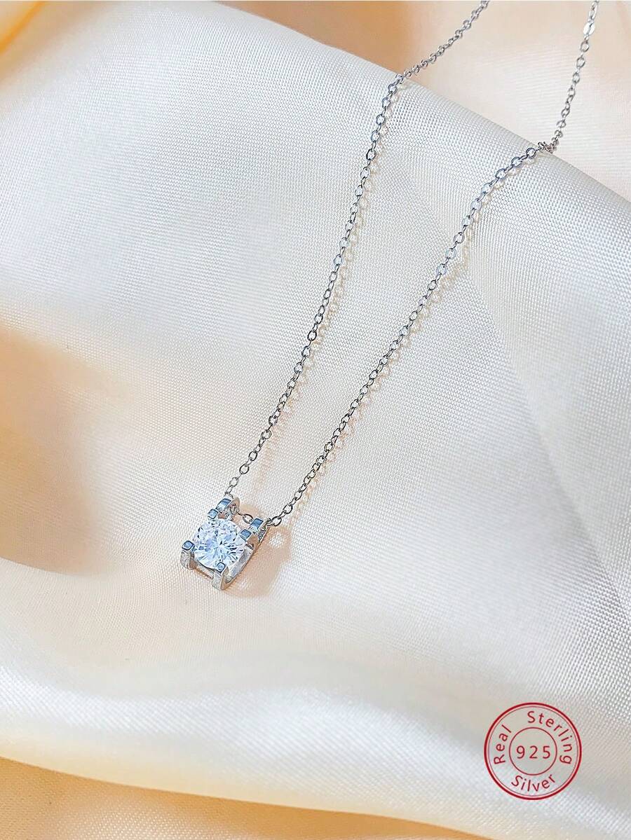 1個925純銀鋯石吊墜項鍊,適合女性日常佩戴和作為禮物