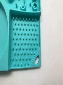 1入方形四個隔層矽膠寵物舔板,吸盤設計,可作為沐浴分心慢餵食器皿給狗狗用 - 綠色 - 查看 5