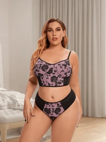 女款大尺碼蕾絲胸罩與內褲套裝 - 淡紫色 - 查看 1