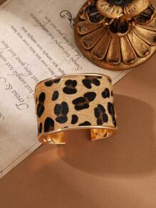 1pc Fashionable Metal & Leopard Texture Pu Leather Cuff Bracelet