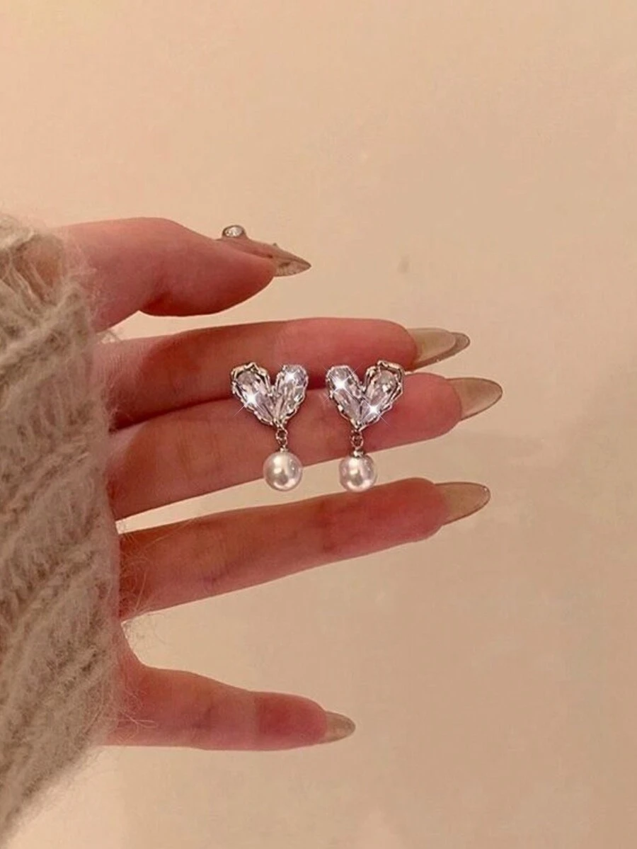 1 對罕見風格心形、水鑽和珍珠裝飾耳環適合女士日常、派對、節日佩戴