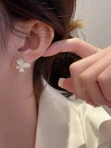 1 件推荐春季大胆风格/秋冬时尚，高端方晶锆石黄铜精制夹式耳环，带流苏、珍珠，适合女性学院/节日/派对/商务/日常穿着