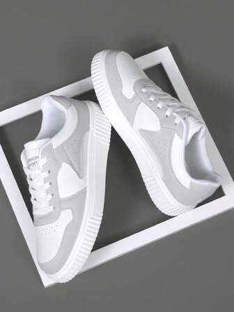 Men's Breathable Light Grey Casual Sports Sneakers With Comfortable Lace-up Closure