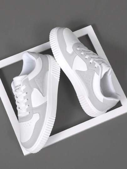 Men's Breathable Light Grey Casual Sports Sneakers With Comfortable Lace-up Closure