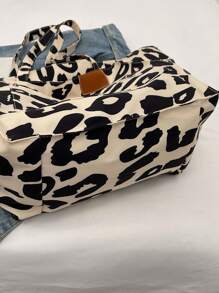 Fashionable Large Capacity Tote Bag For Women,Versatile,Cow Pattern Pattern Random Print Shoulder Bag,High-End Casual Canvas Hobo Bag,Fashionable Leopard Print Tote Bag,Women's Casual Handbag & Shopping Bookbag,School Bag,Portable,Large Capacity,For Teen Girls Women College Students,Perfect For Office,College,Middle School,High School,Work,Business,Commute,Office,Beach, Casual Cow Print Pattern Purse For Women, Animal Print Women Bag, School Supplies, School Handbag, School Tote Bag, School Bookbag, Back To School Bags, Lightweight, Foldable, Classic Casual, Cute, Suitable For Teen Girls Women College Students, Perfect For Back To School, First Day Of School, Holiday, Vacation