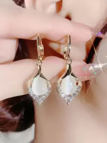 1 paire de boucles d'oreilles élégantes en opale verte de luxe pour femmes, cadeau de fête de banquet de rencontre