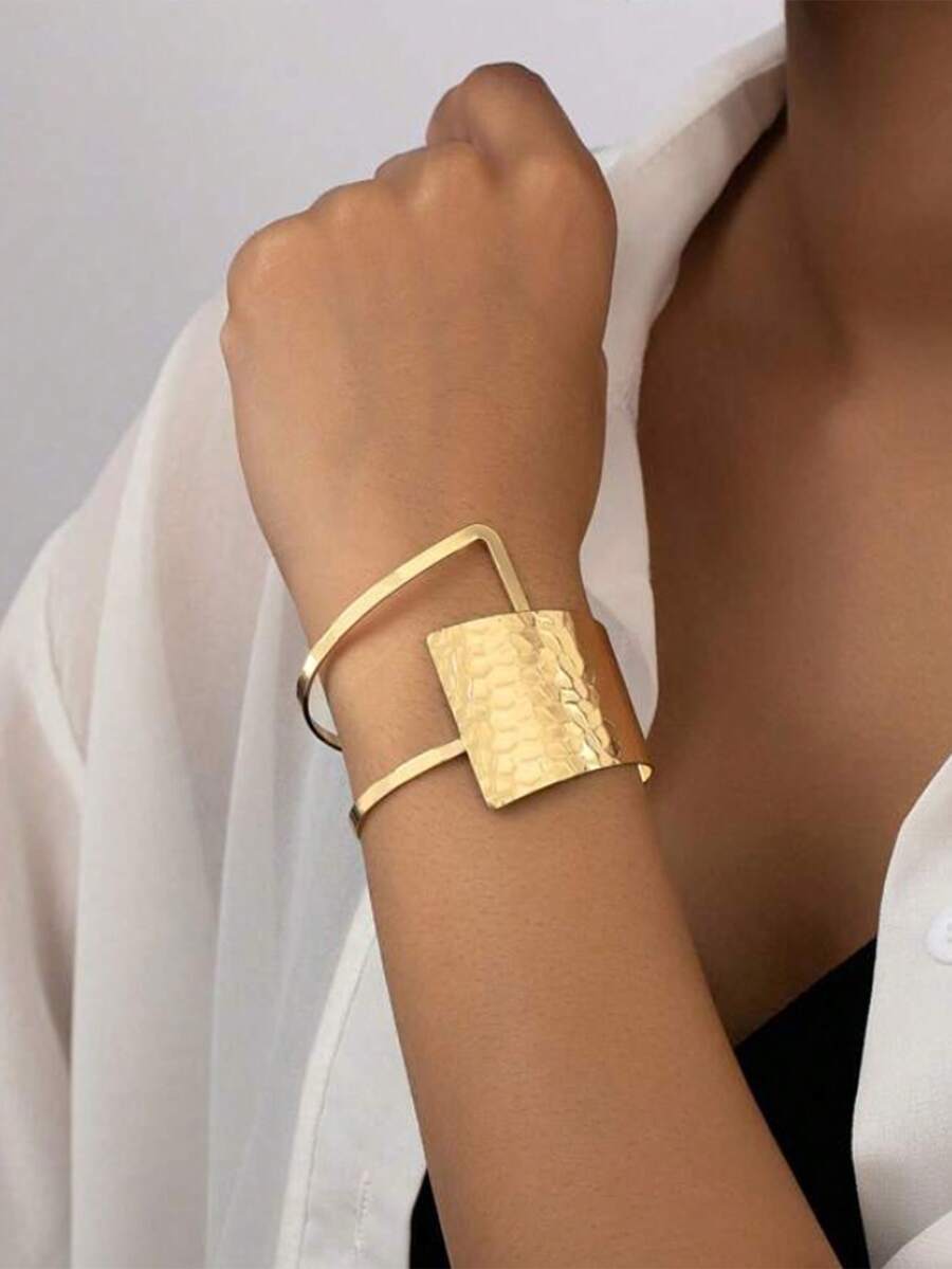 1pc Fashionable Minimalist Asymmetrical Style Bracelet For Women - Gold - View 1