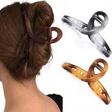 2入組女式大虎斑色啞光髮夾,適用於任何特殊場合,讓您更迷人更有魅力。生日、聖誕、萬聖節、感恩節等活動送女友、姐妹、妻子或母親的完美禮物