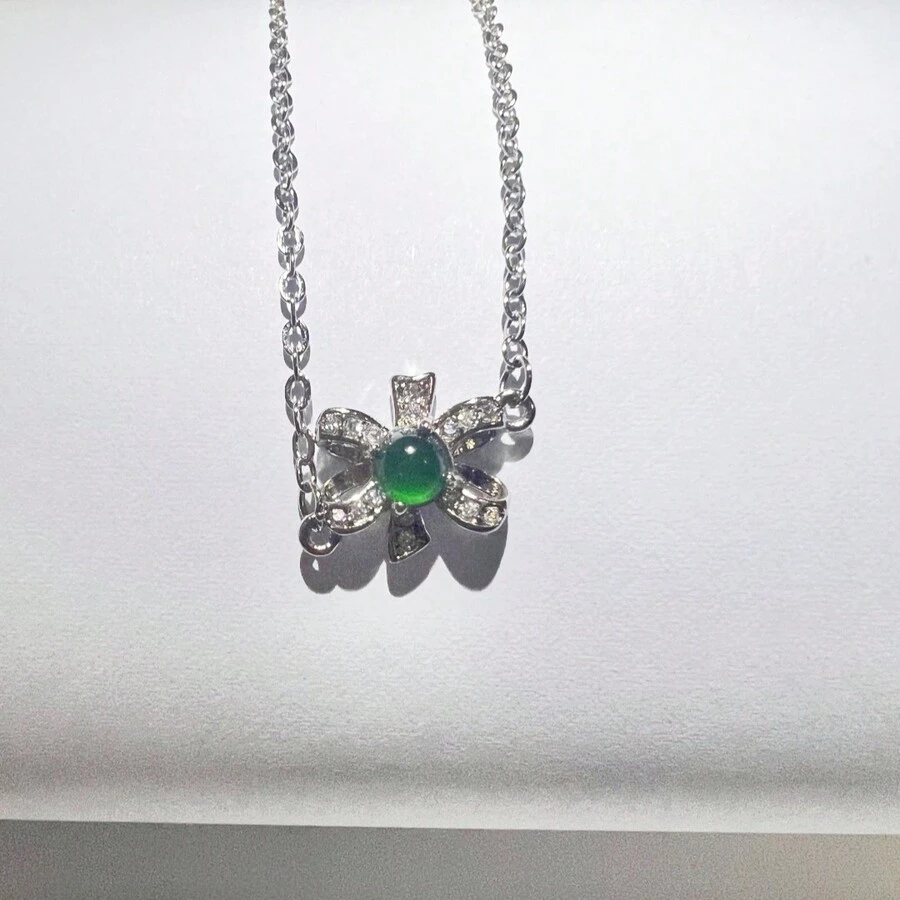 女士寶石鑲嵌吊墜鎖骨鏈飾品,天然冰種翡翠項鍊