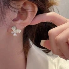 1 件推荐春季大胆风格/秋冬时尚，高端方晶锆石黄铜精制夹式耳环，带流苏、珍珠，适合女性学院/节日/派对/商务/日常穿着