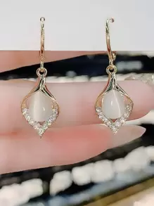 1 paire de boucles d'oreilles élégantes en opale verte de luxe pour femmes, cadeau de fête de banquet de rencontre