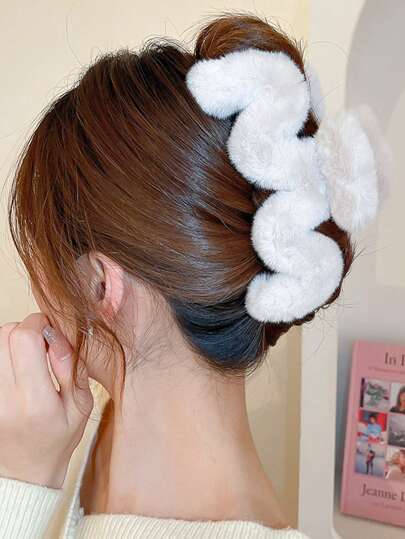 1pc Solid Color Plush Hair Claw Clip For Fall/Winter Cute,Hair Accessories,Claw Clips,Hair Jaw Clip,Hair Clutch Hair Clip For Vacation Outfits Woman
